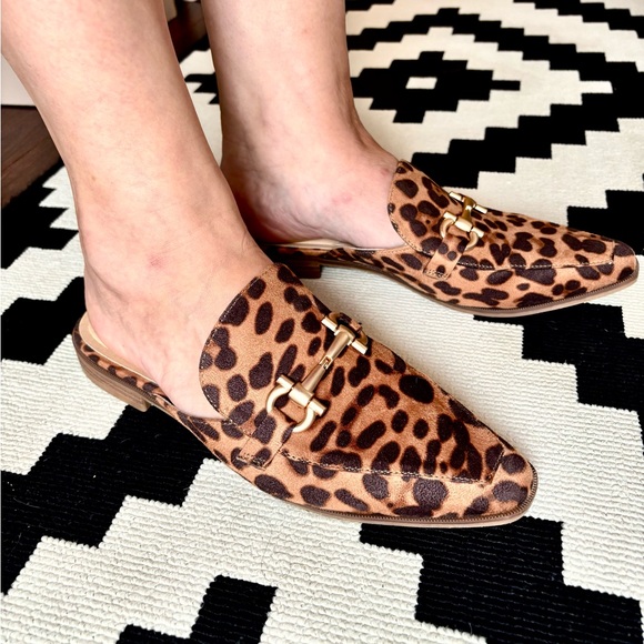 CL by LAUNDRY Leopard Print Flat Mules 8.5US - Picture 3 of 11